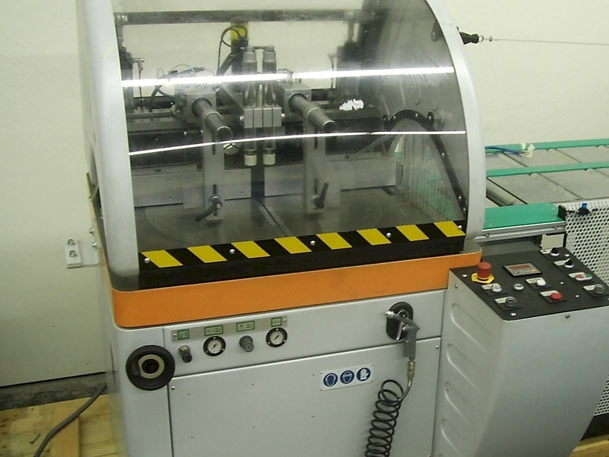Front view of KASTO alu U 20  machine