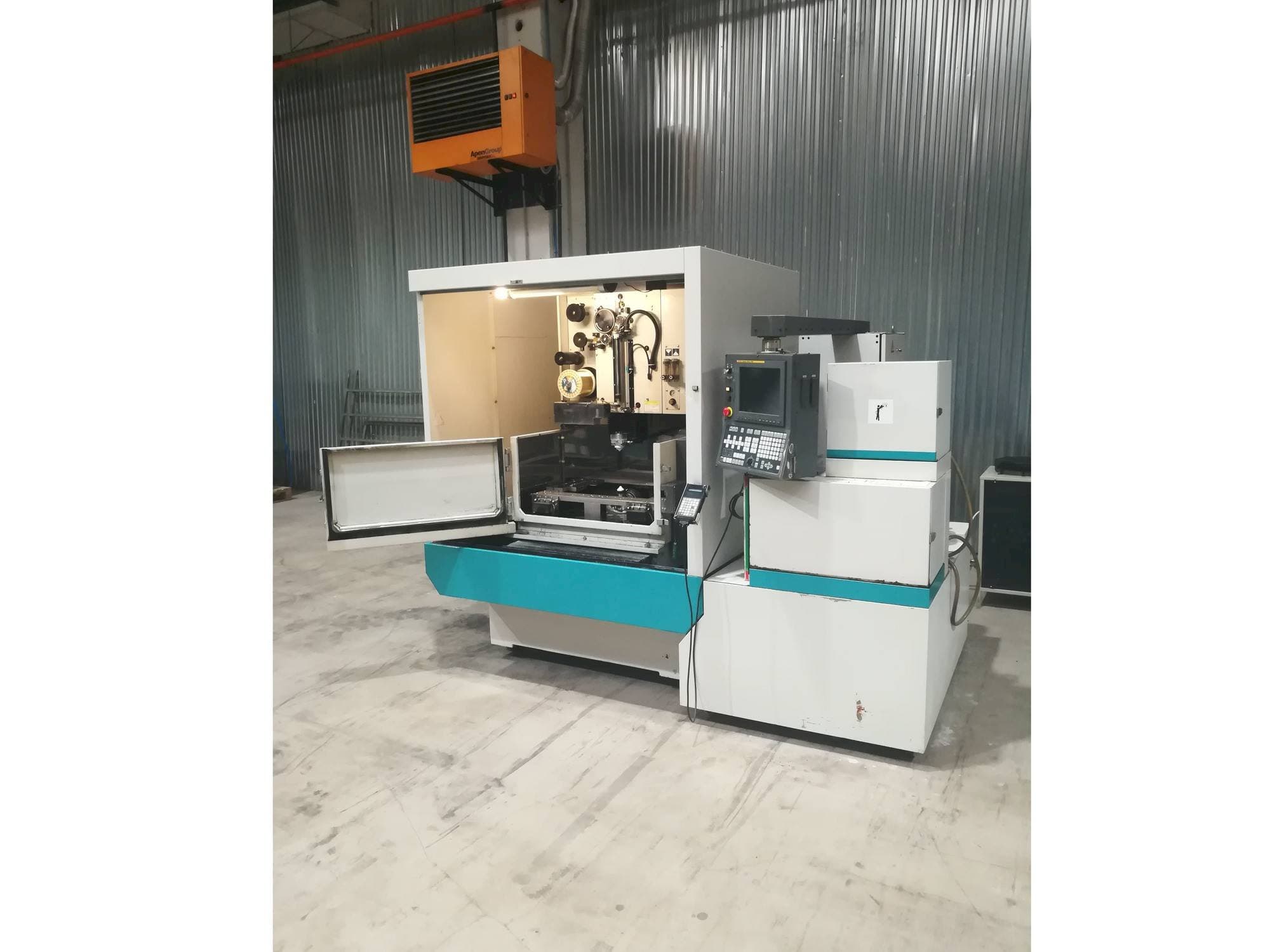 Front view of FANUC 1iC  machine