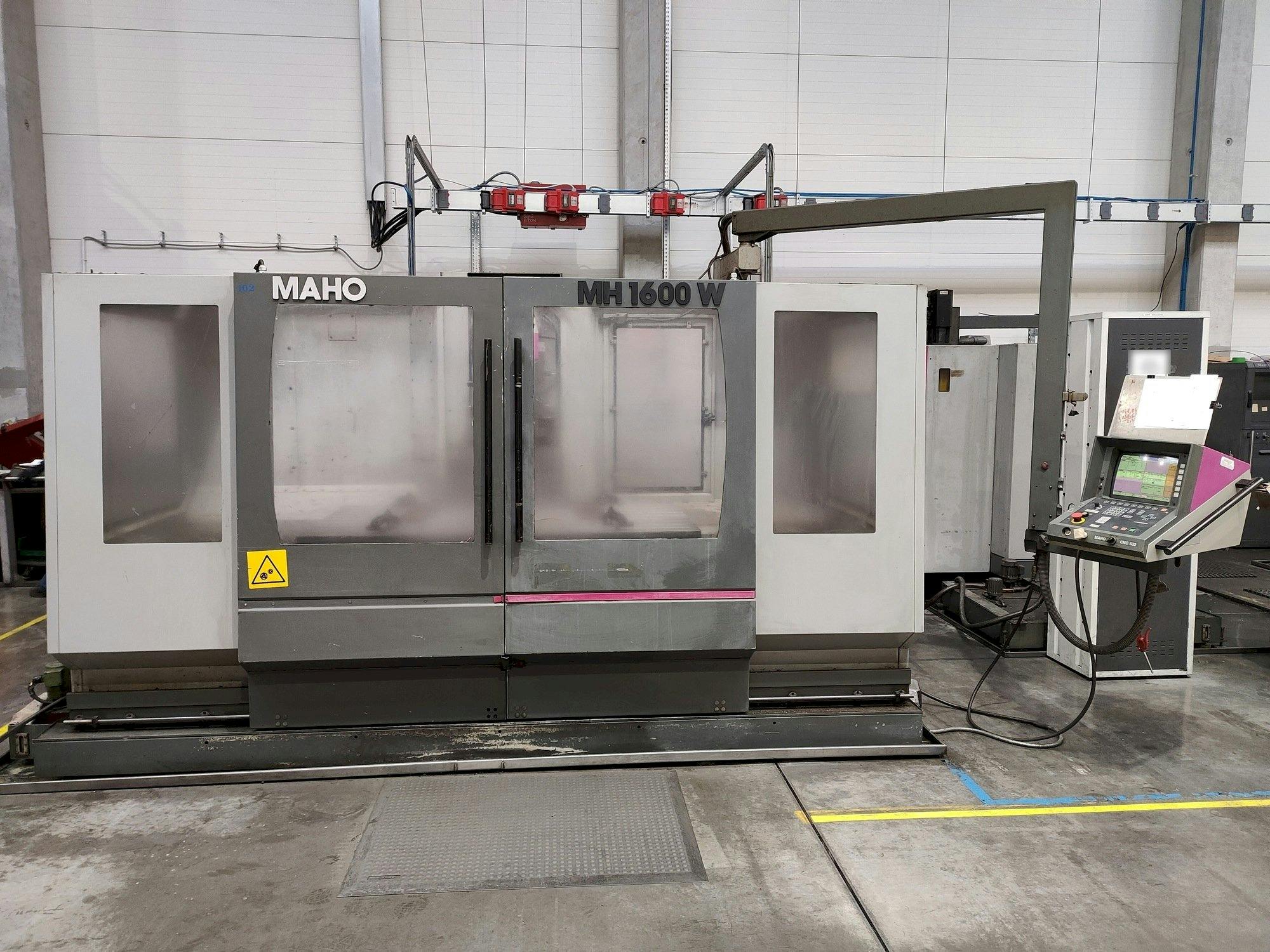 Front view of Maho MH 1600 W  machine