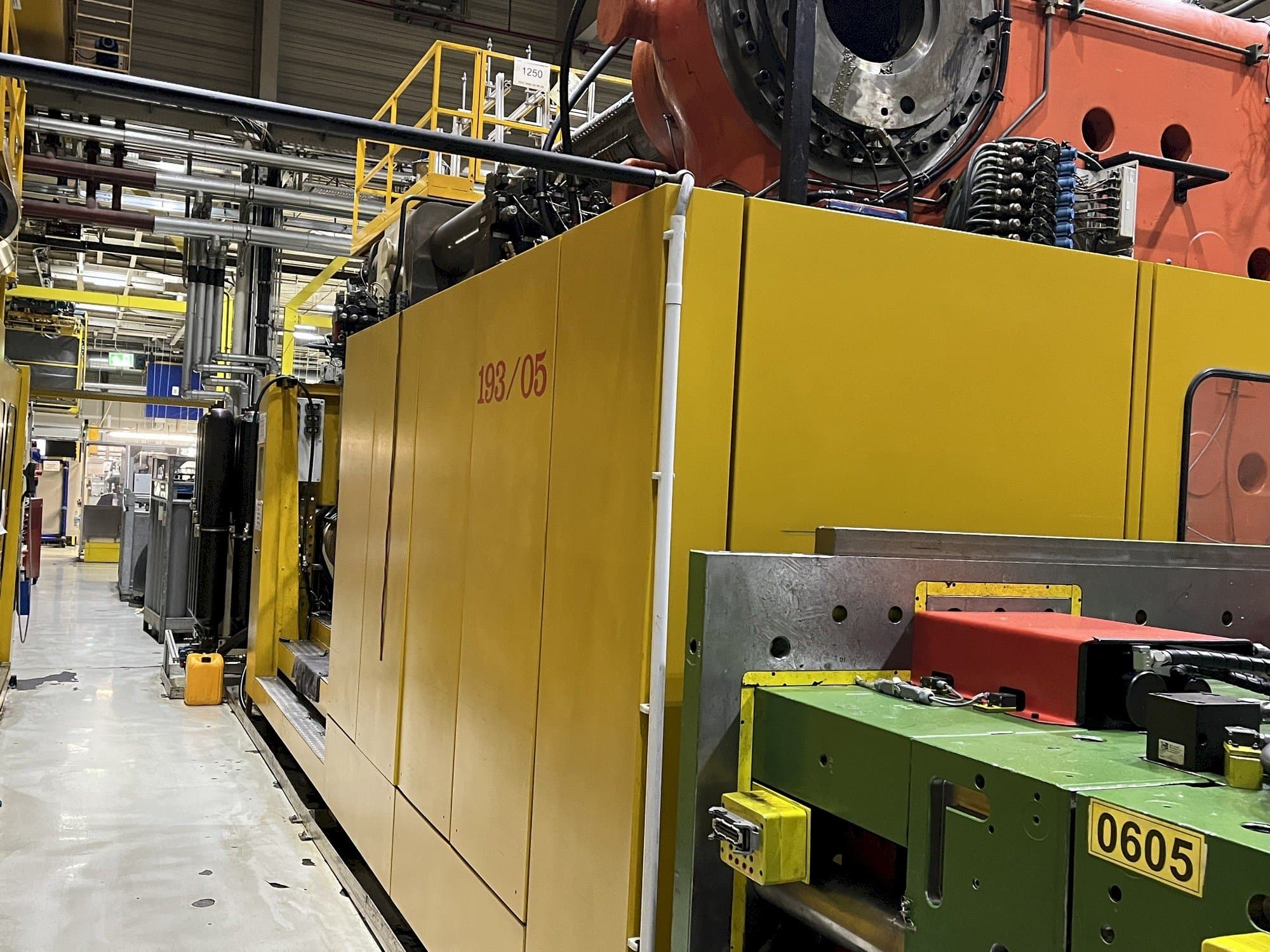 Front view of Husky SGM 3150t  machine