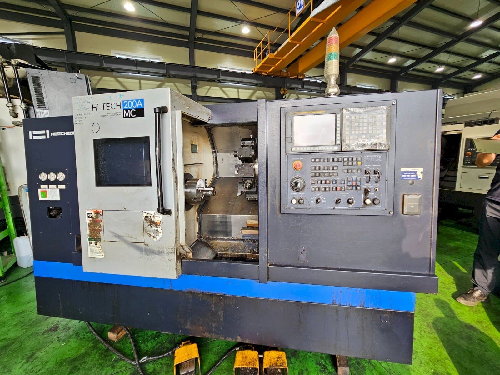 Front view of HWACHEON Hi-Tech 200A MC machine