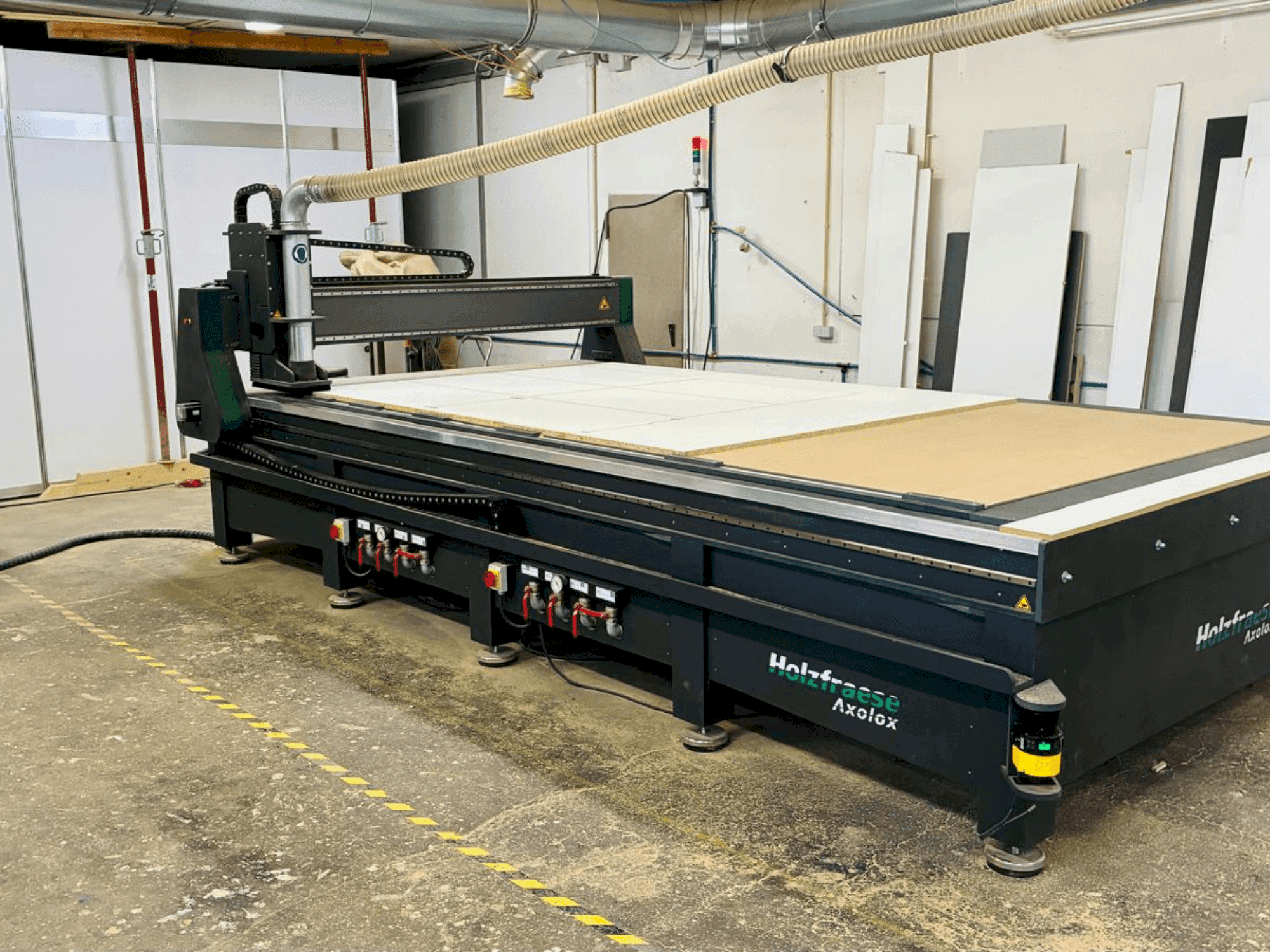 Front view of GEWEMA AXOLOX 4021 machine