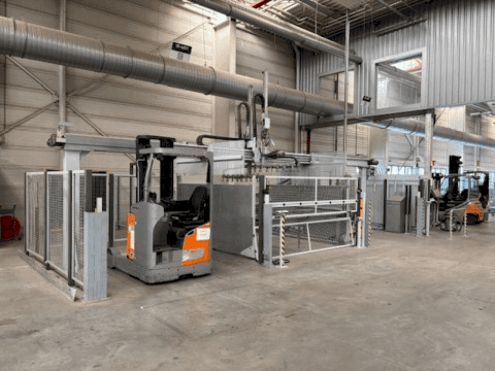 Front view of LIGMATECH VKF-100/25/13/R/2/1  machine