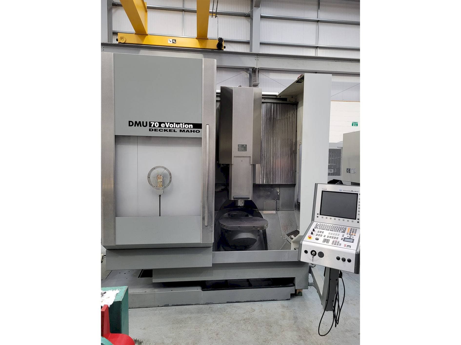 Front view of DECKEL MAHO DMU 70 eVolution machine