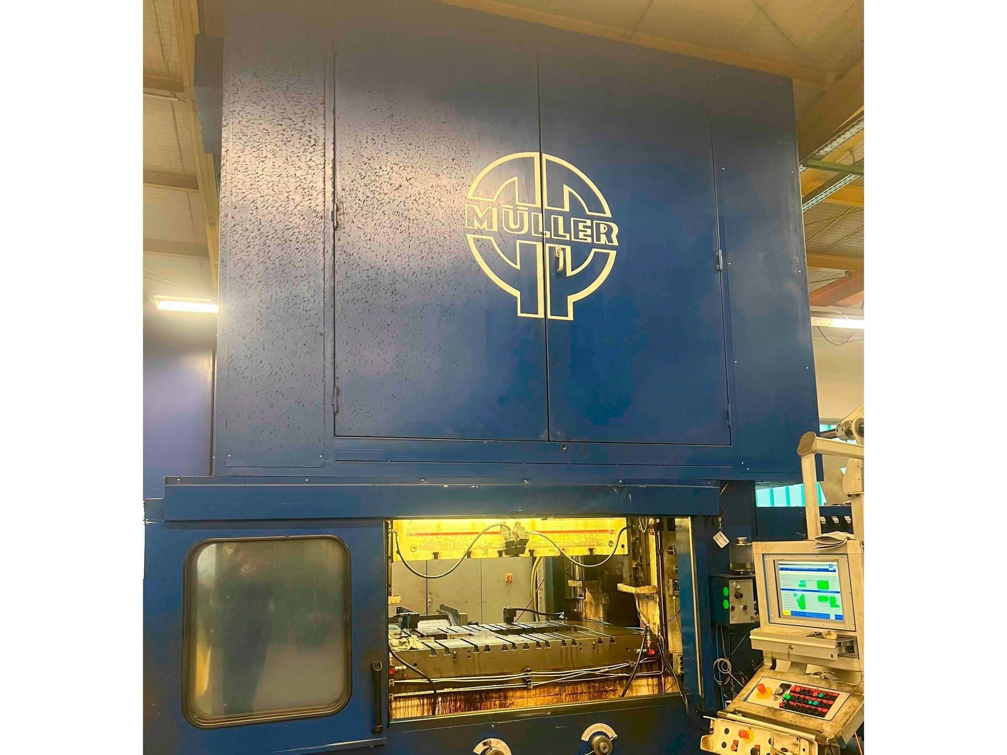 Front view of Müller PZEWL 160 R/HK machine