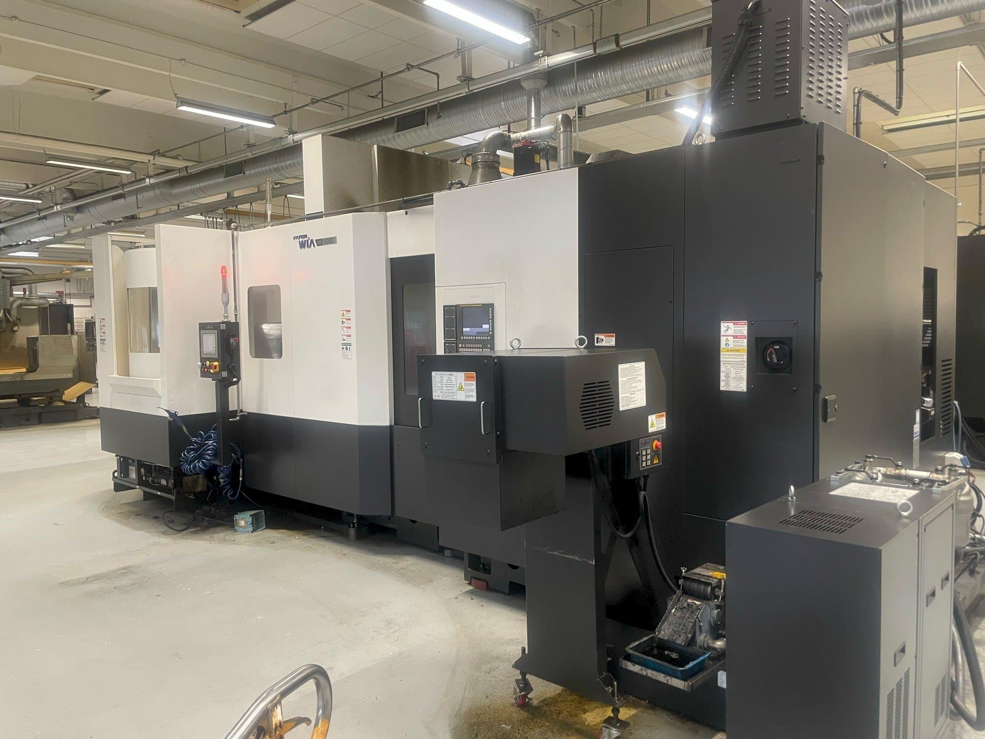 Front view of Hyundai Wia WIA HS5000 machine