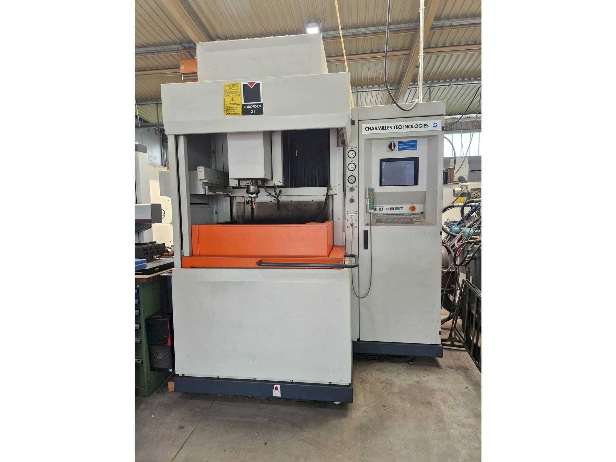 Front view of CHARMILLES Roboform 31 machine