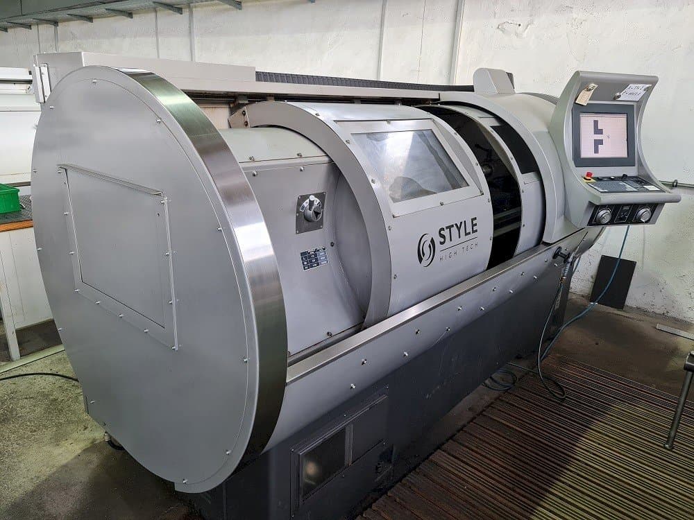 Front view of STYLE 510 X 1350 machine