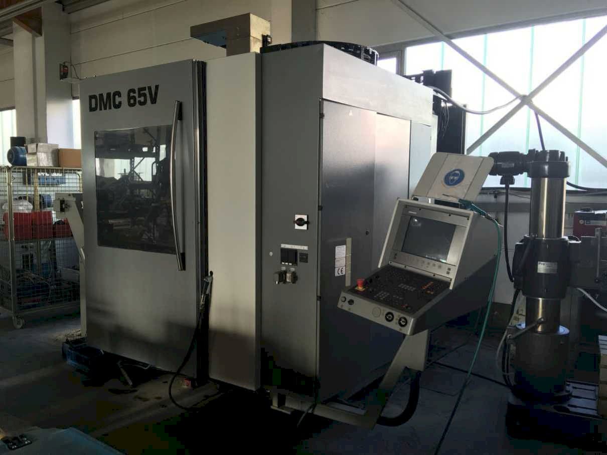 Front view of DECKEL MAHO DMC65V machine