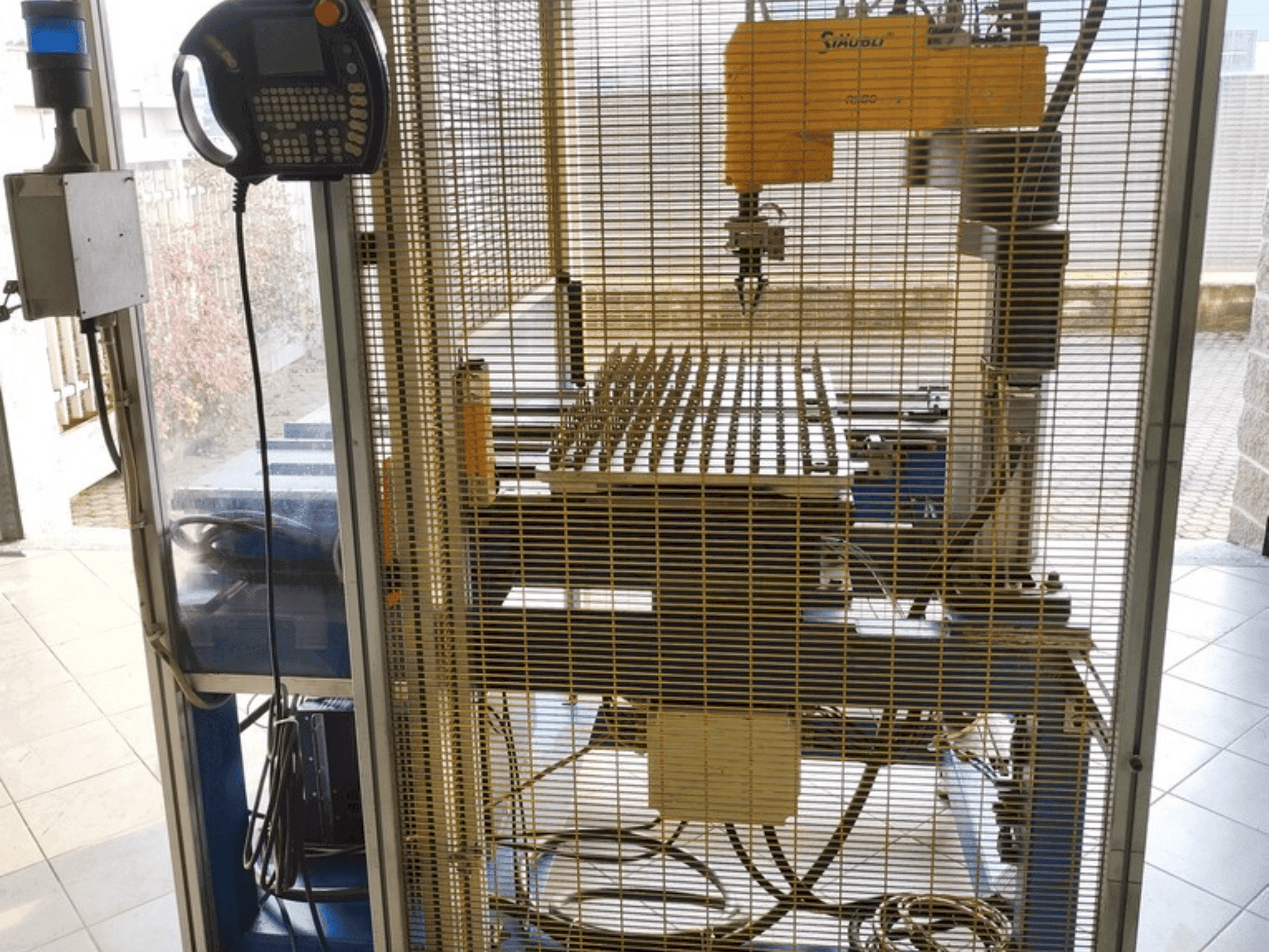 Front view of STAUBLI RS80  machine