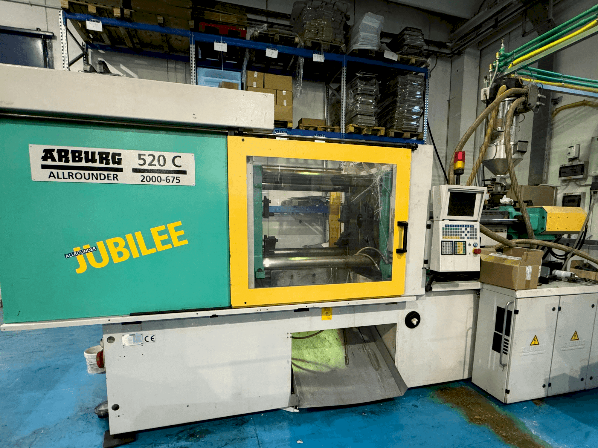 Front view of Arburg ALLROUNDER CENTEX 520 C 2000-675 machine