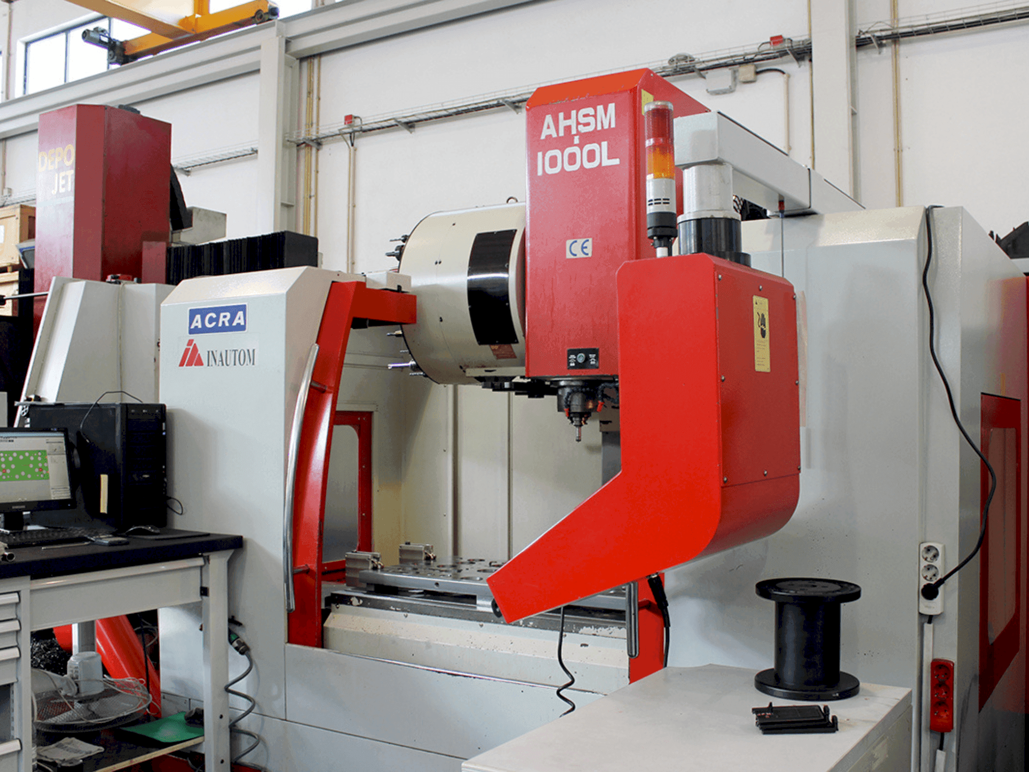 Front view of ACRA AHSM 1000 L  machine