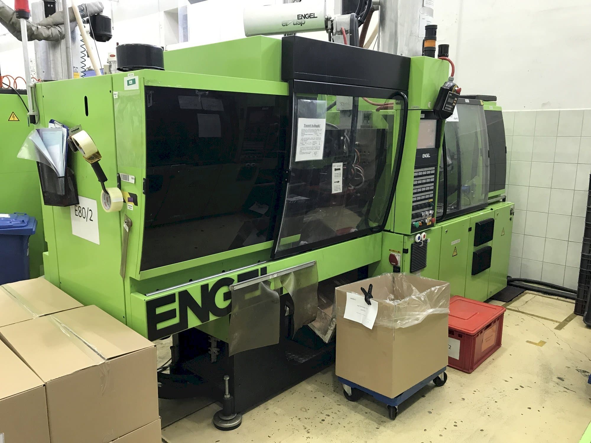 Front view of ENGEL VC 330/80 Tech machine