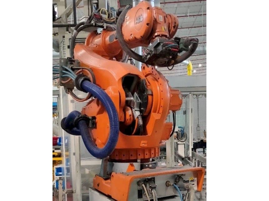Left side view of ABB IRB 6600-175/2.55 machine