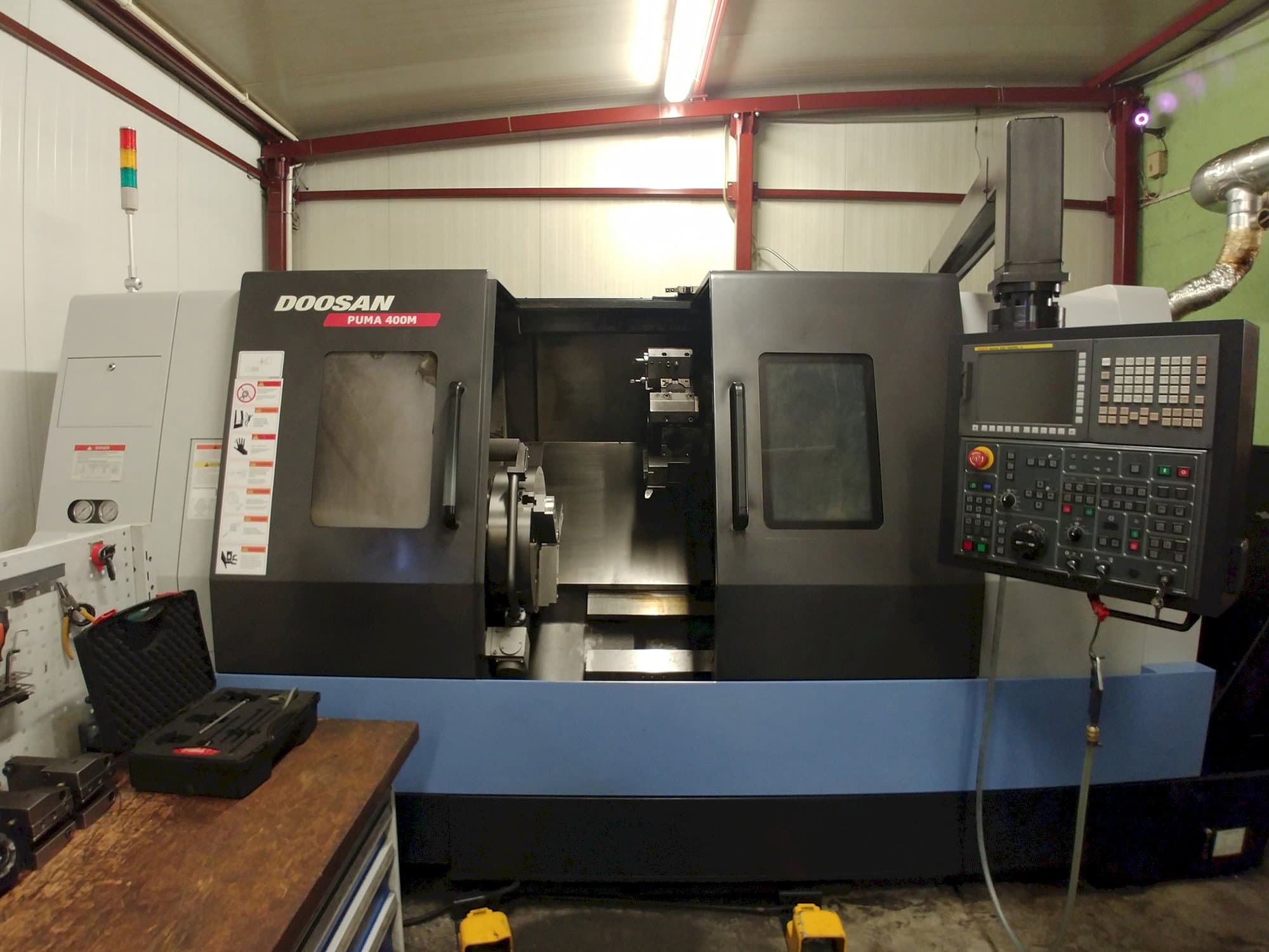 Front view of Doosan Puma 400MC Machine
