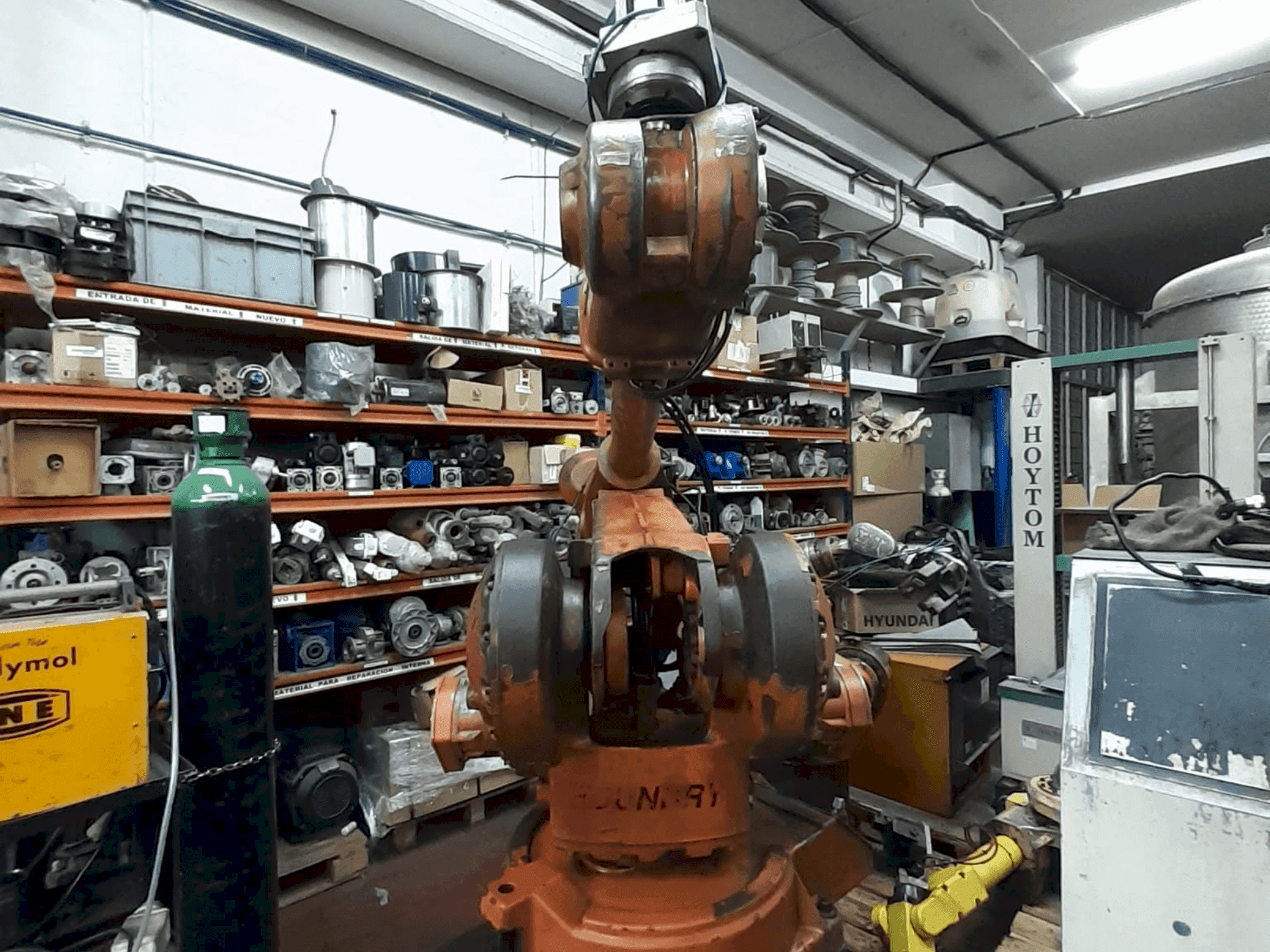 Front view of ABB IRB 4400  (2018)  machine