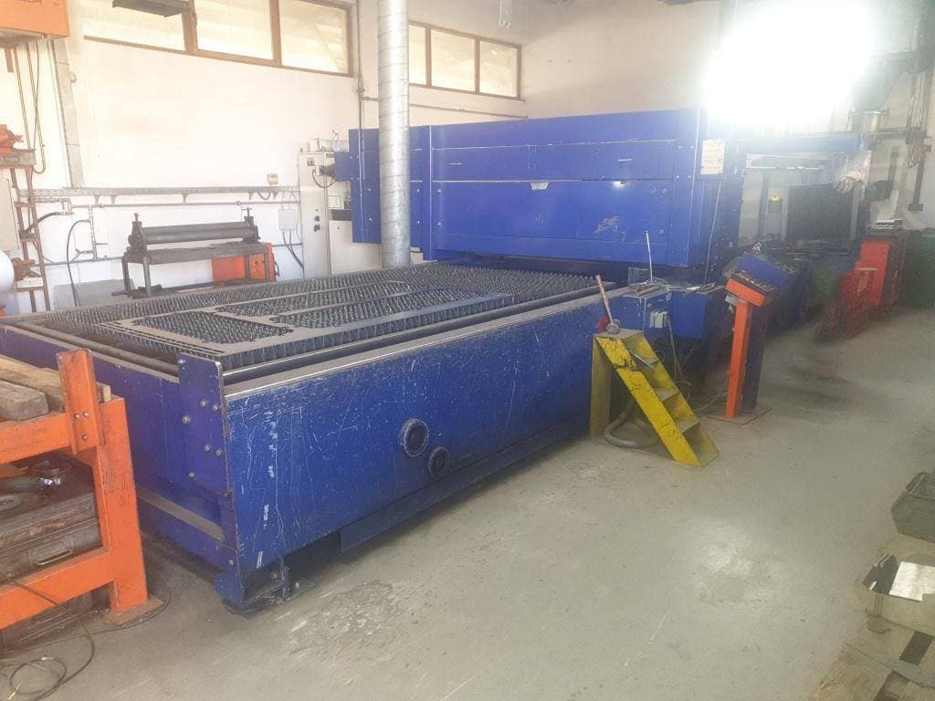Front view of Bystronic ByStar 3015 machine