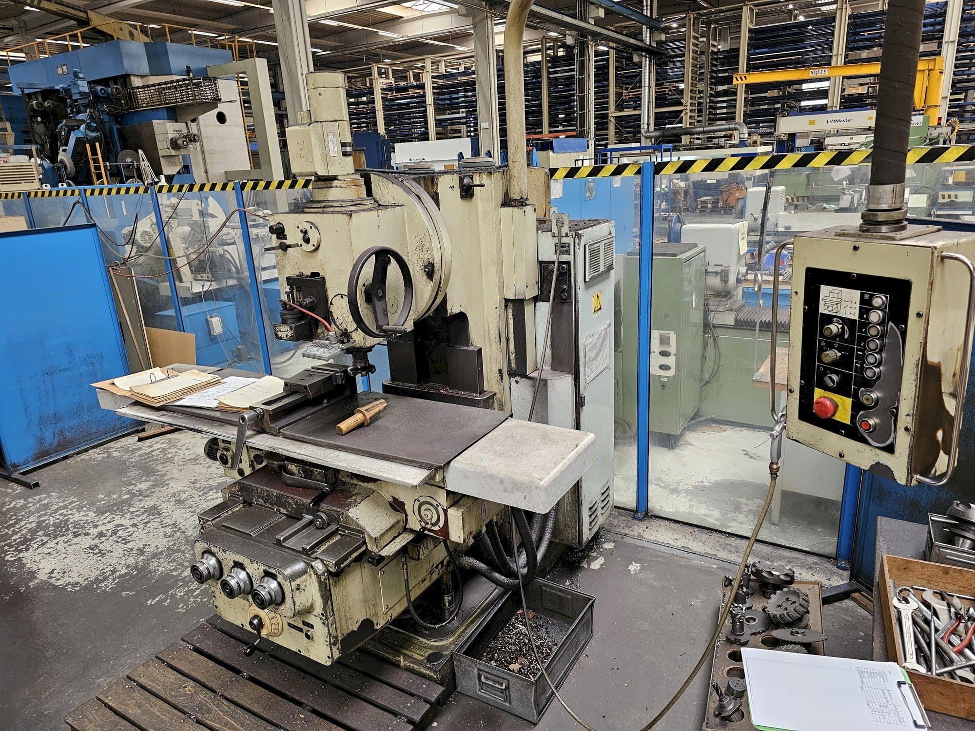 Front view of VEB FSS 400/E machine