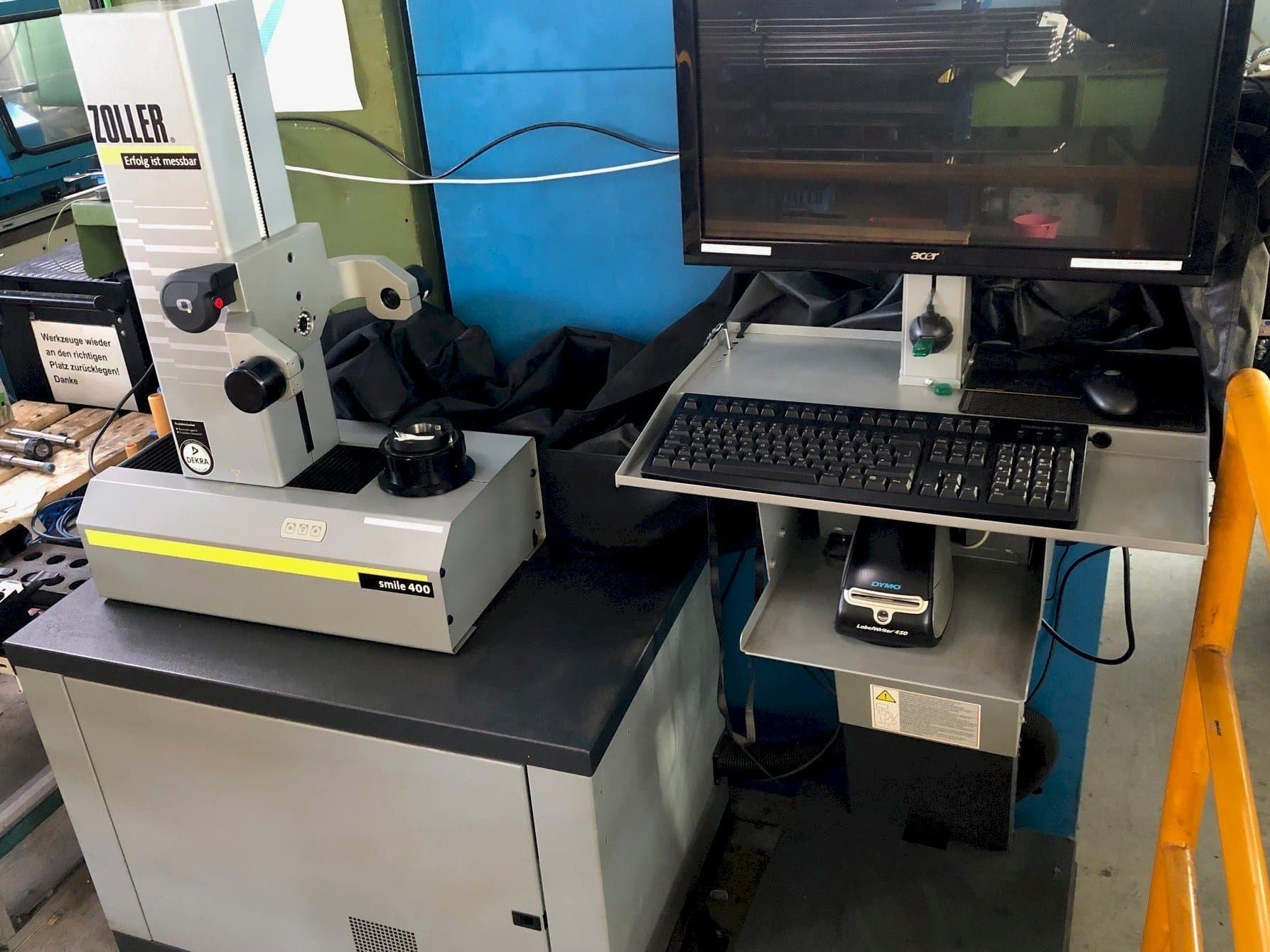 Front view of Zoller smile 400 machine