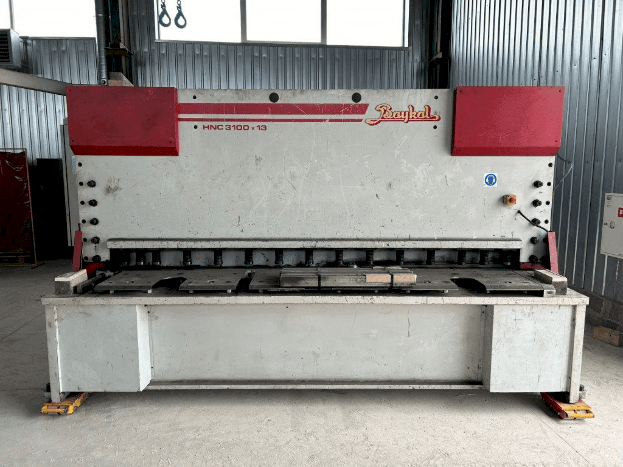 Front view of Baykal HNC 3100x13 machine