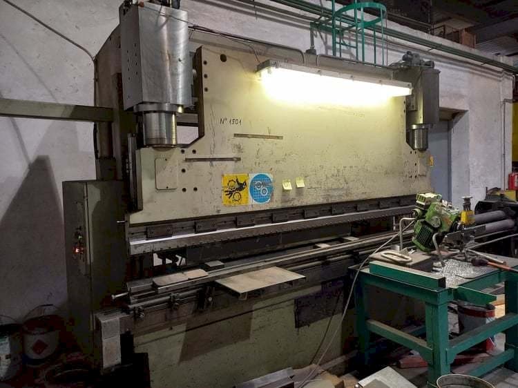 Front view of DONEWELL HP3B machine