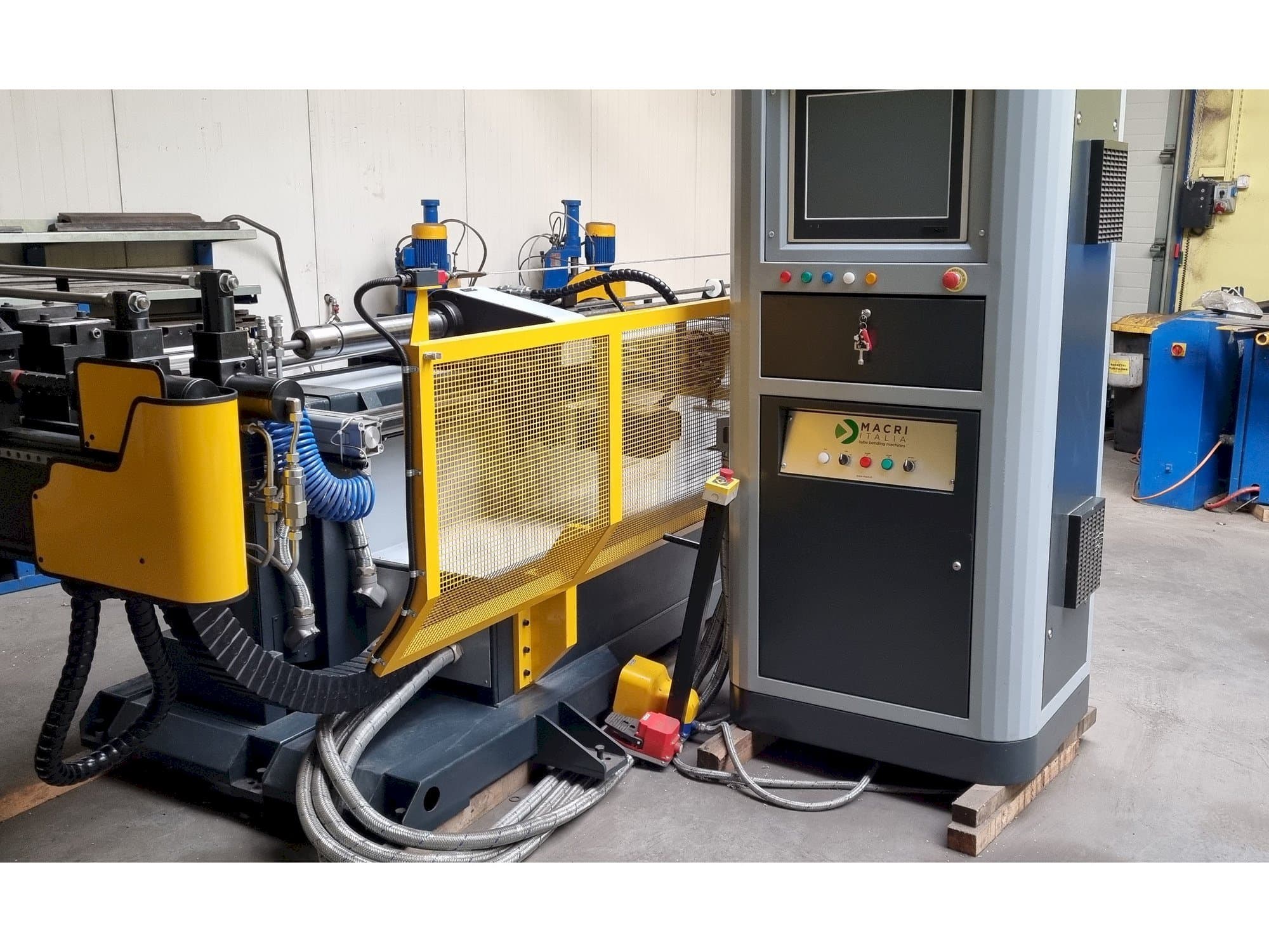 Front view of MACRI ITALIA PROVAR 6-45 U-D  machine