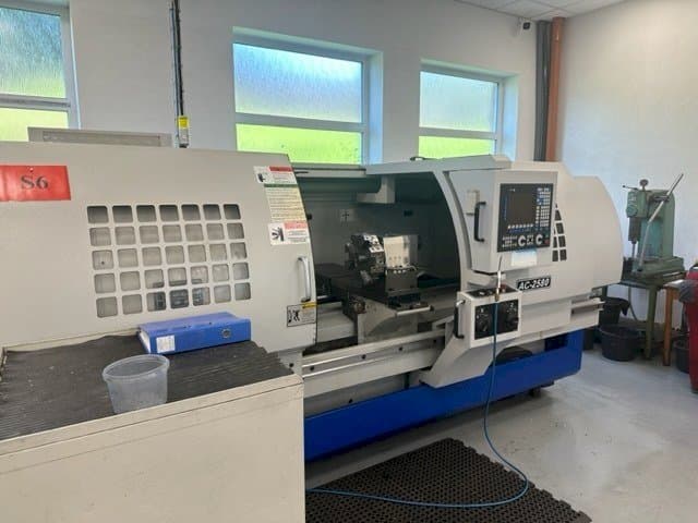 Front view of MASCUT AC-2580 machine