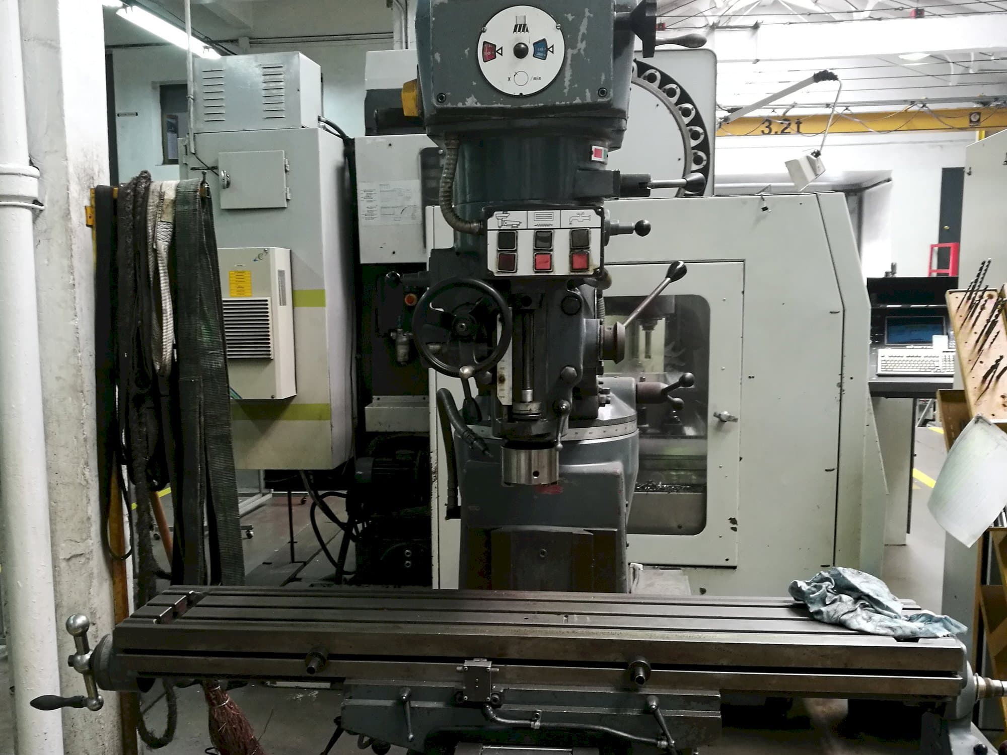 Front view of LAGUN FTV2  machine