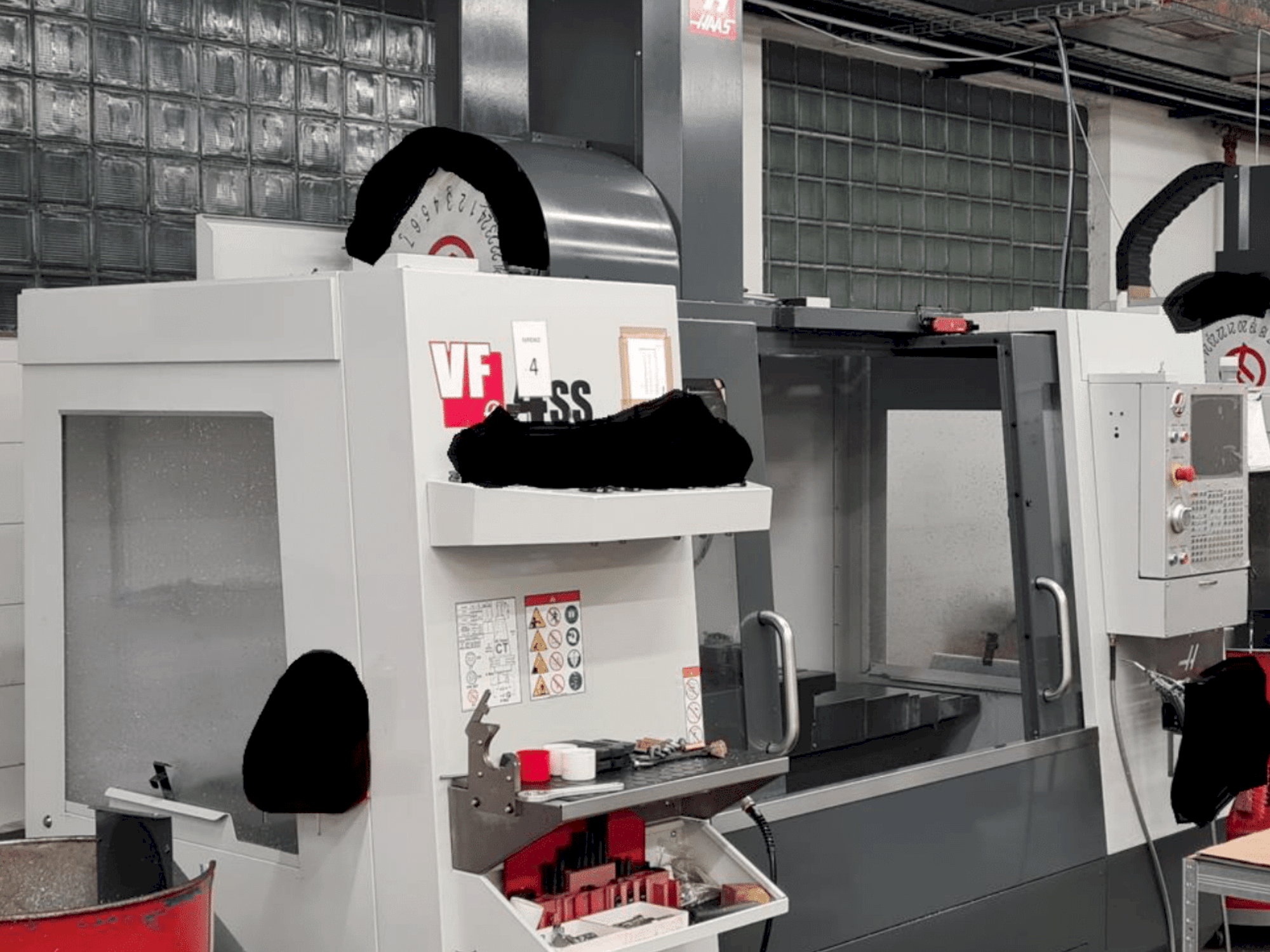 Front view of HAAS VF-4SS  machine