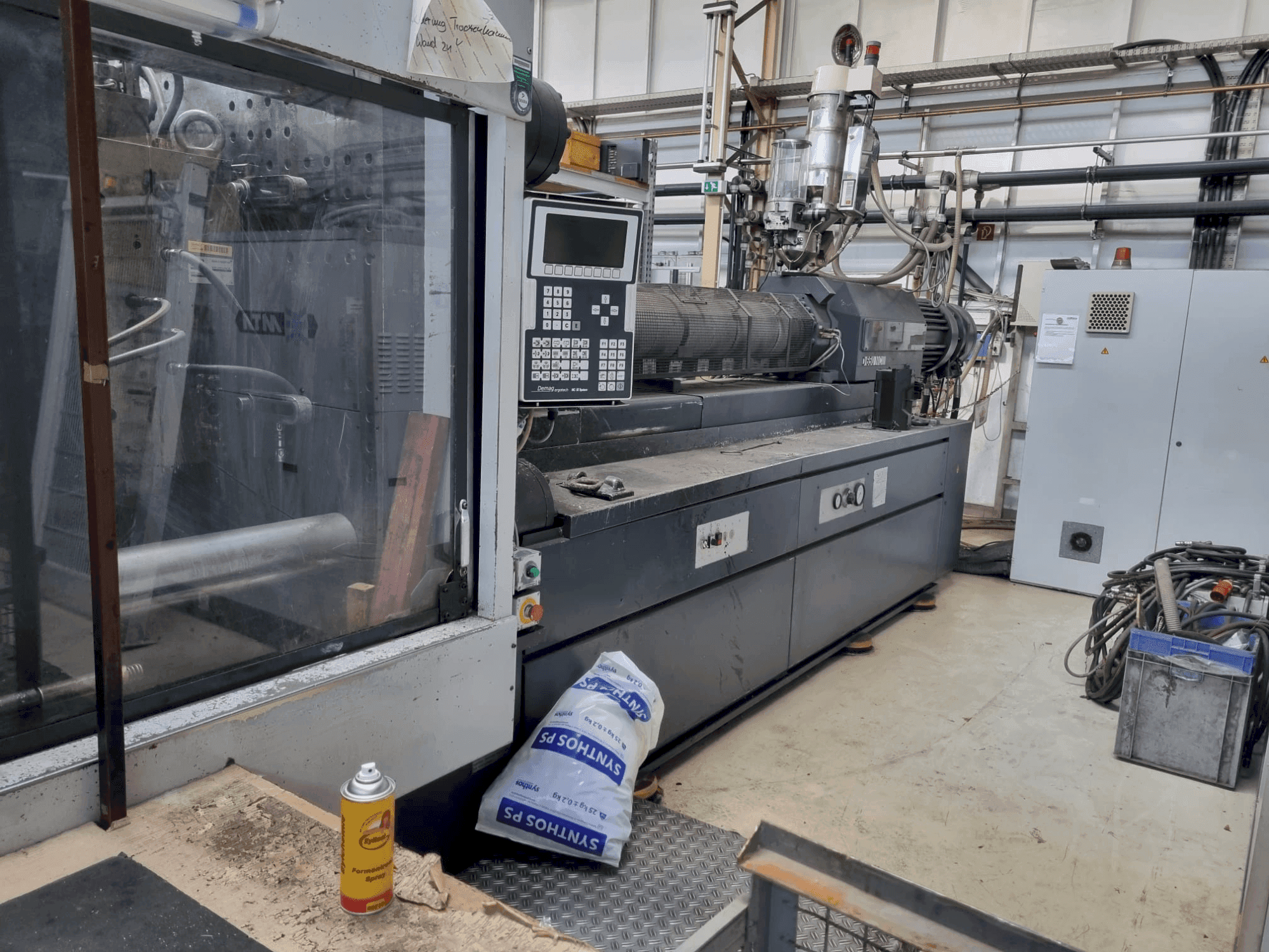 Front view of DEMAG Ergotech 10000-8000  machine