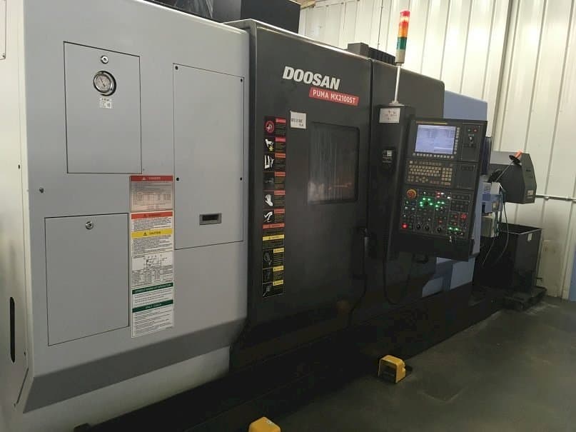 Front view of Doosan Puma MX 2100 ST machine