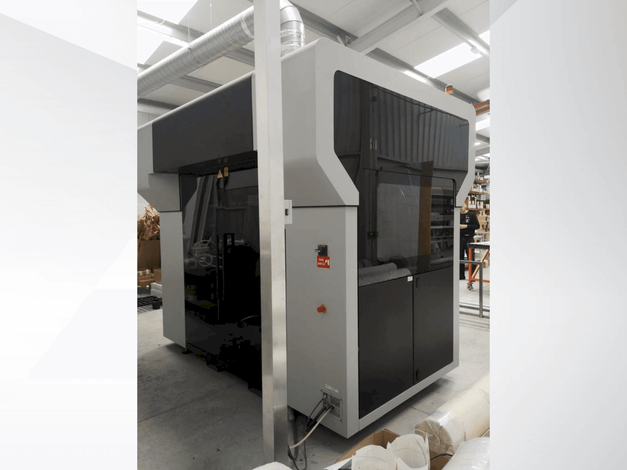 Front view of MASSIVIT 1800 PRO  machine