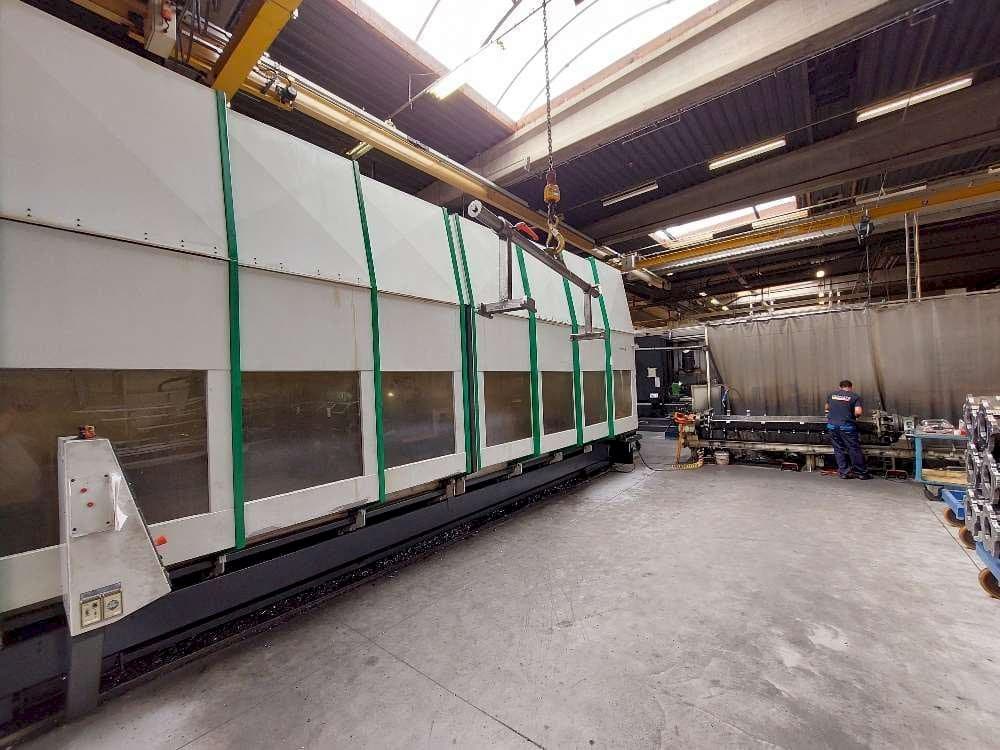 Front view of Unisign Univers 6 (A-as) machine