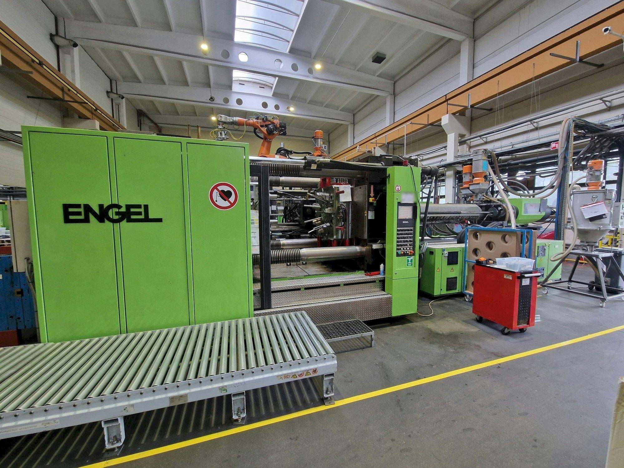 Front view of Engel DUO 3550H/330L/1000 COMBI  machine