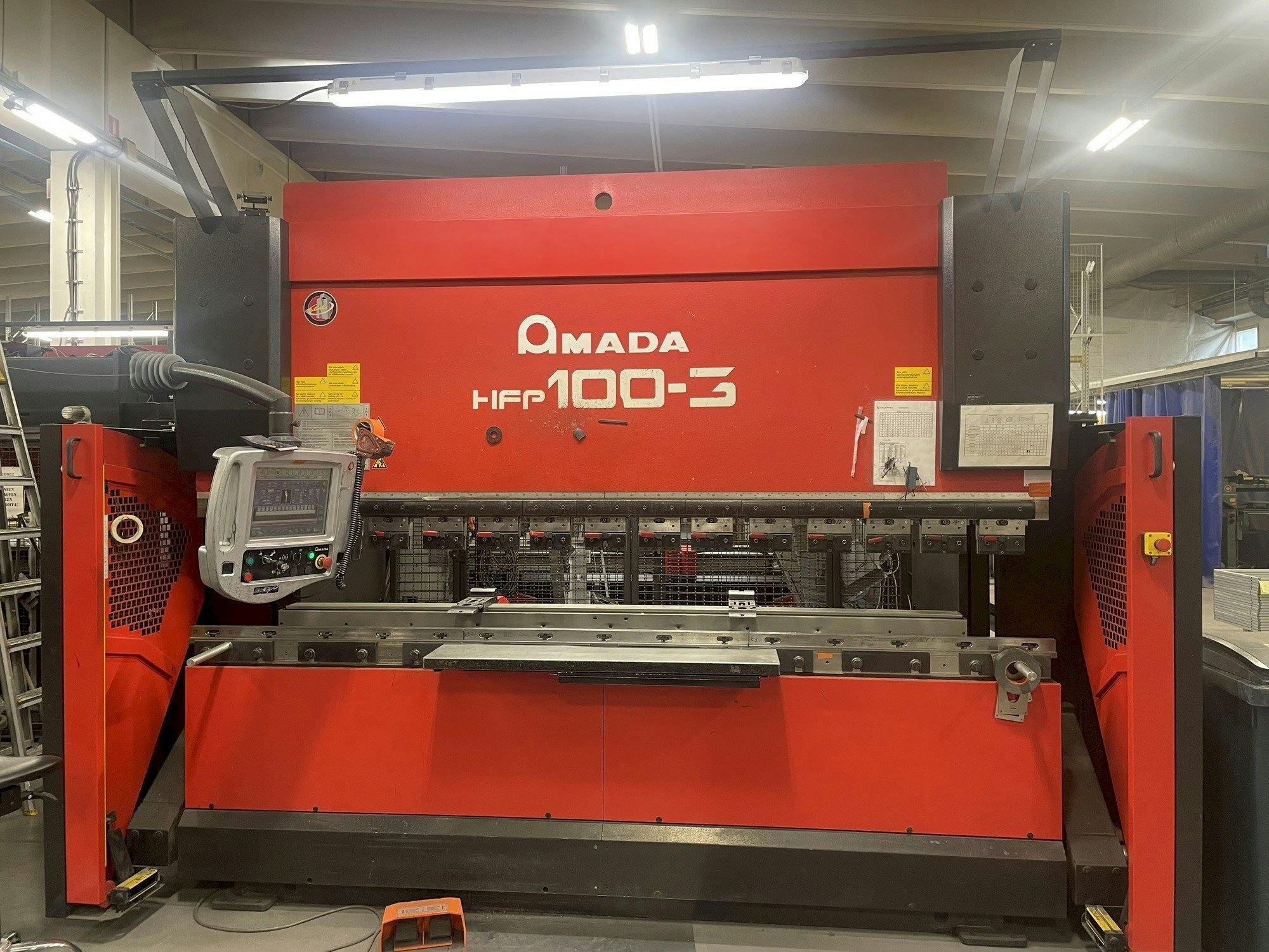 Front view of AMADA HFP 100-3  machine