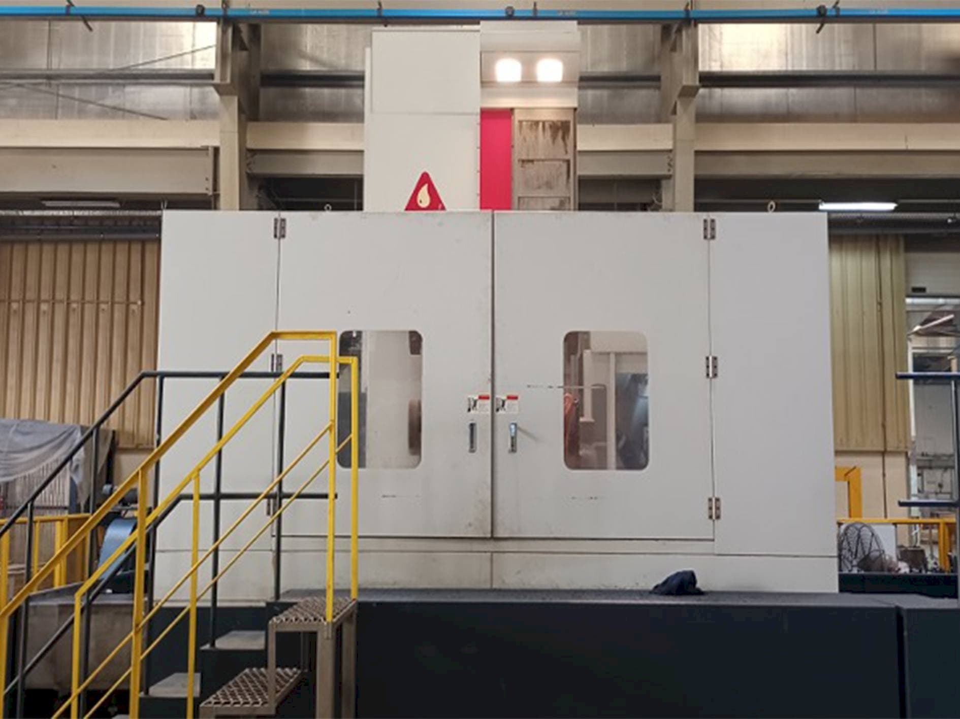 Front view of YOU JI HBM130/3022 machine