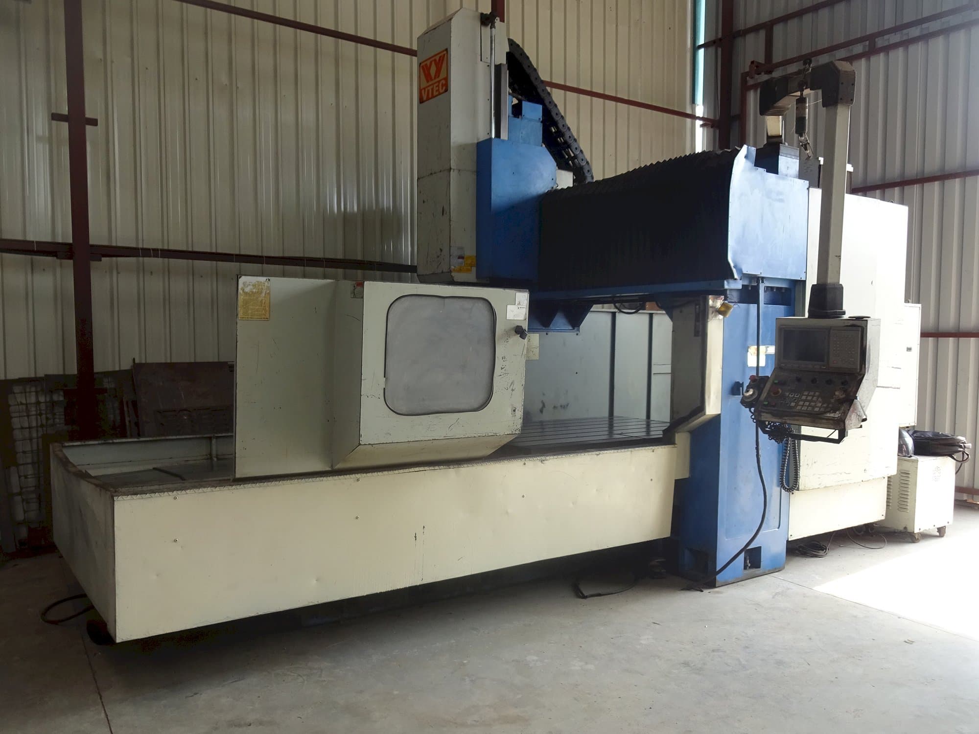 Front view of Vision Wide VB-2015 Machine