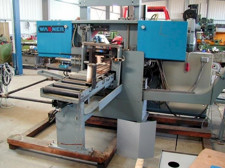 Front view of WAGNER WPB 340 machine