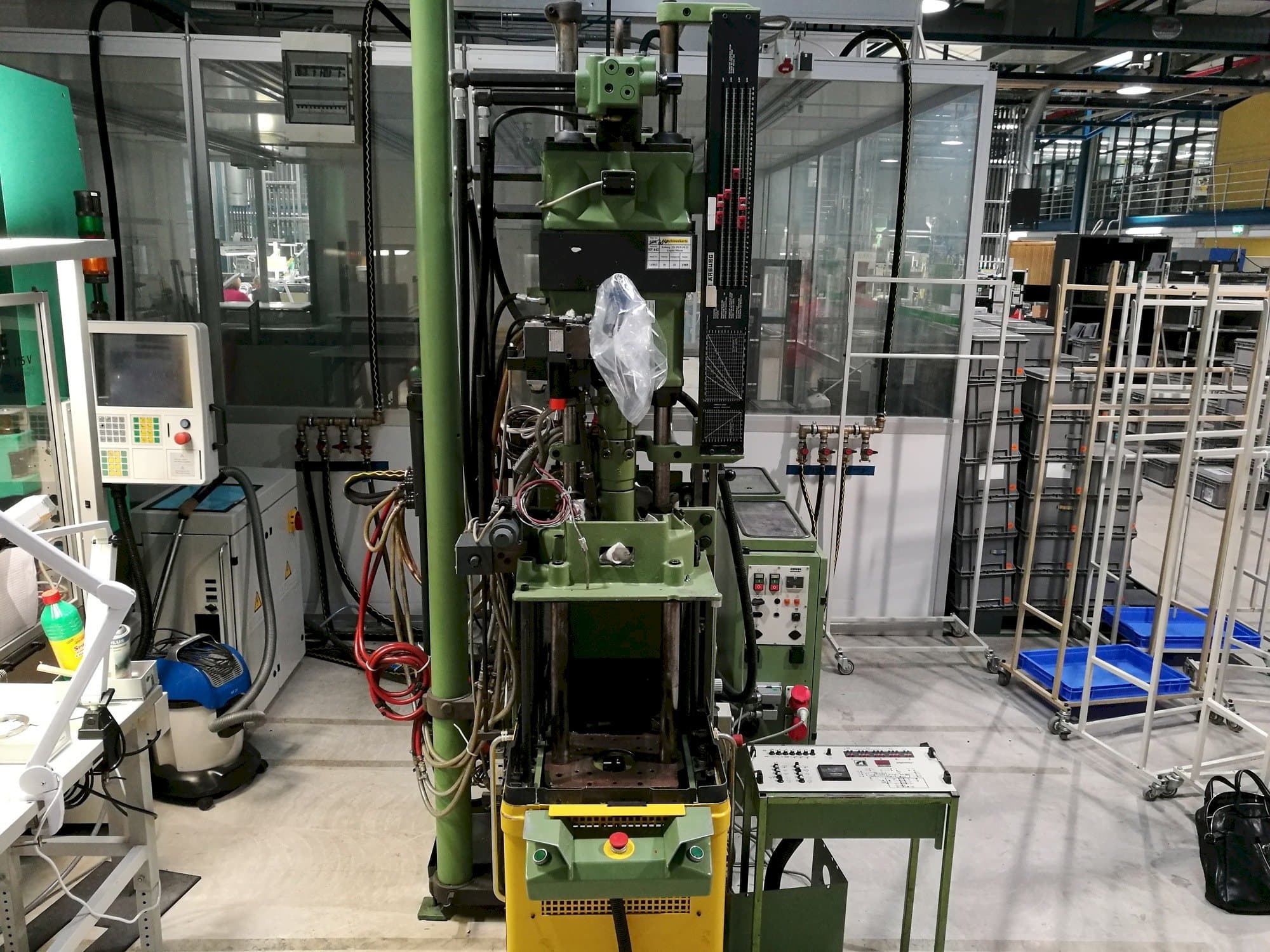 Front view of Arburg 221-75-350 machine