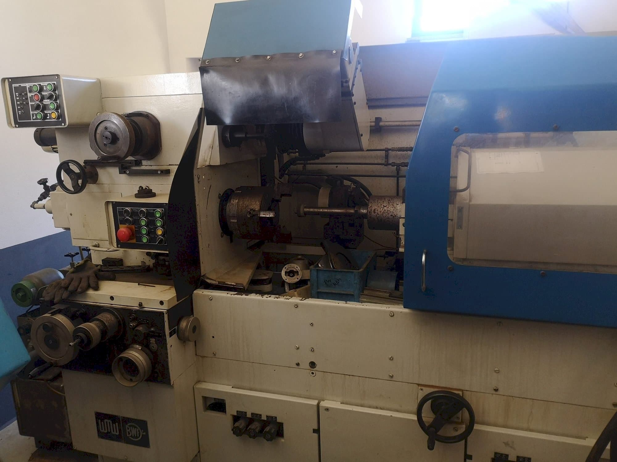 Front view of WMW SI4 machine