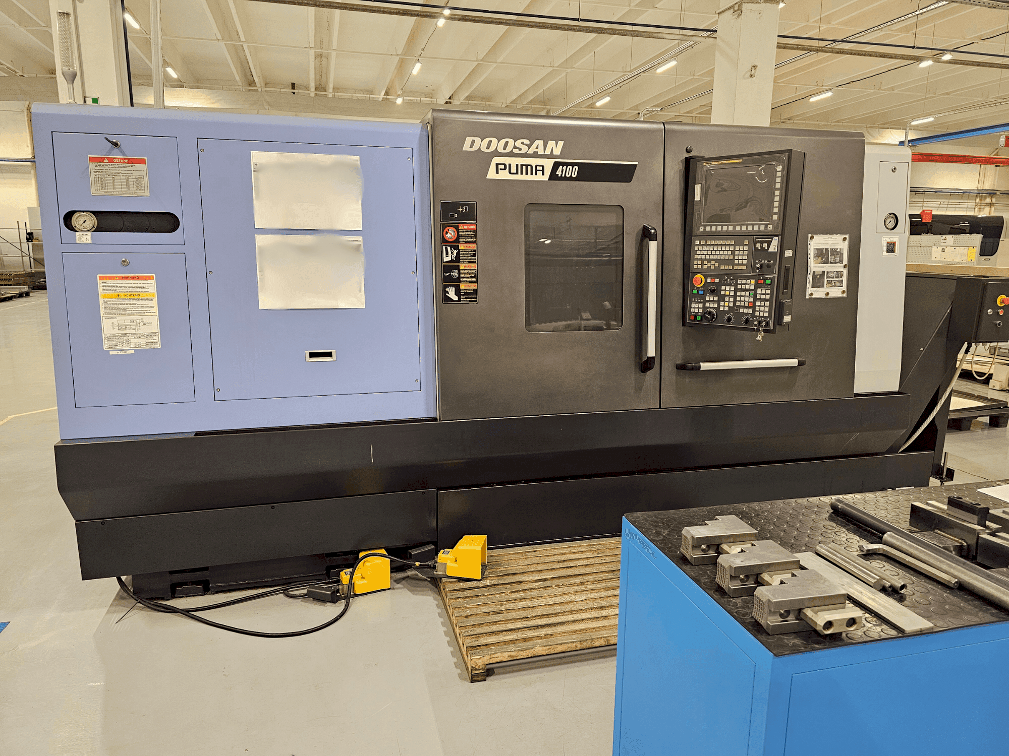 Front view of DOOSAN PUMA 4100B (2018) machine