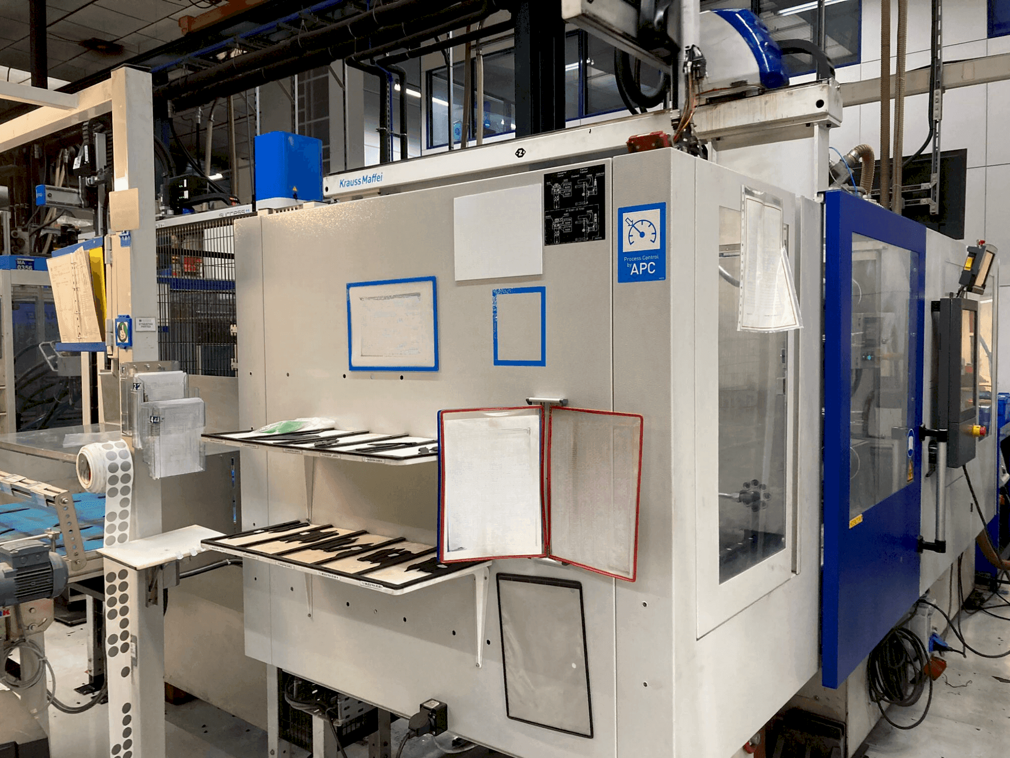 Front view of Krauss Maffei 160-380 CX  machine