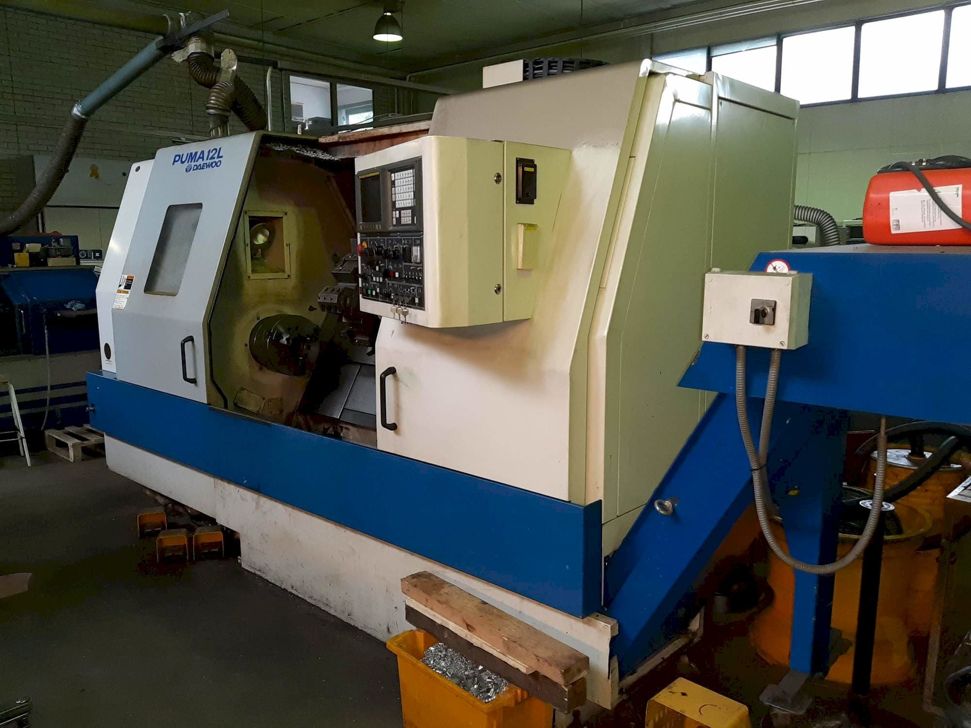 Front view of DAEWOO PUMA 12L  machine