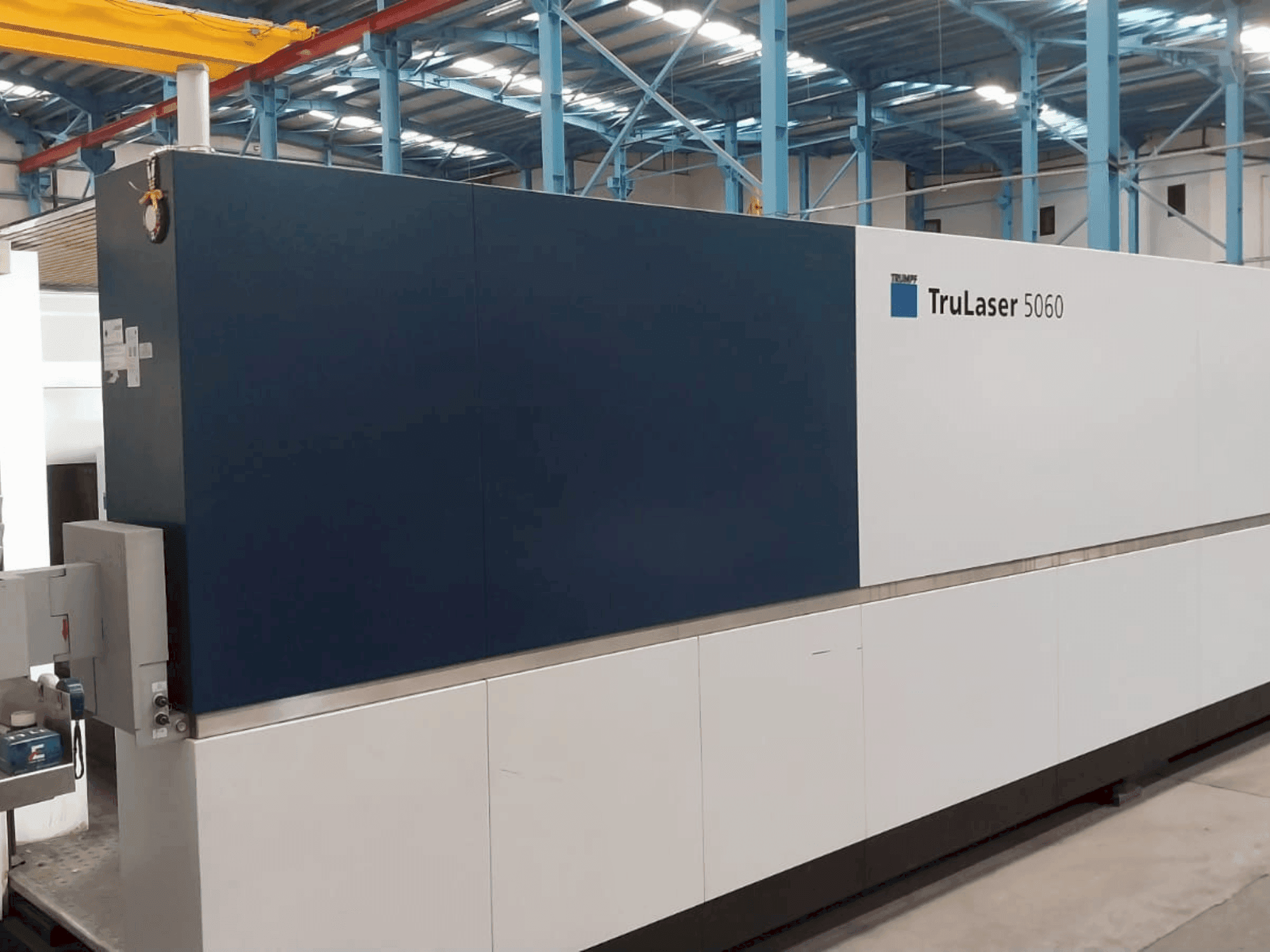 Front view of TRUMPF TruLaser 5060 Fiber 10 kW  machine
