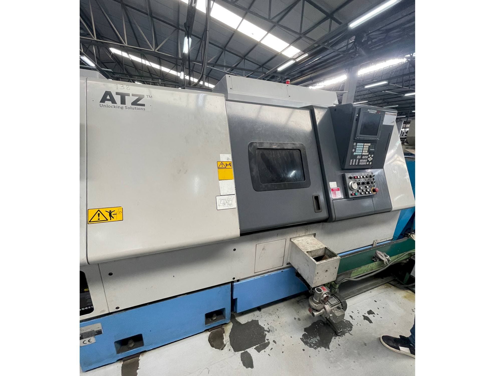 Left view of Mazak SQT 250MS machine