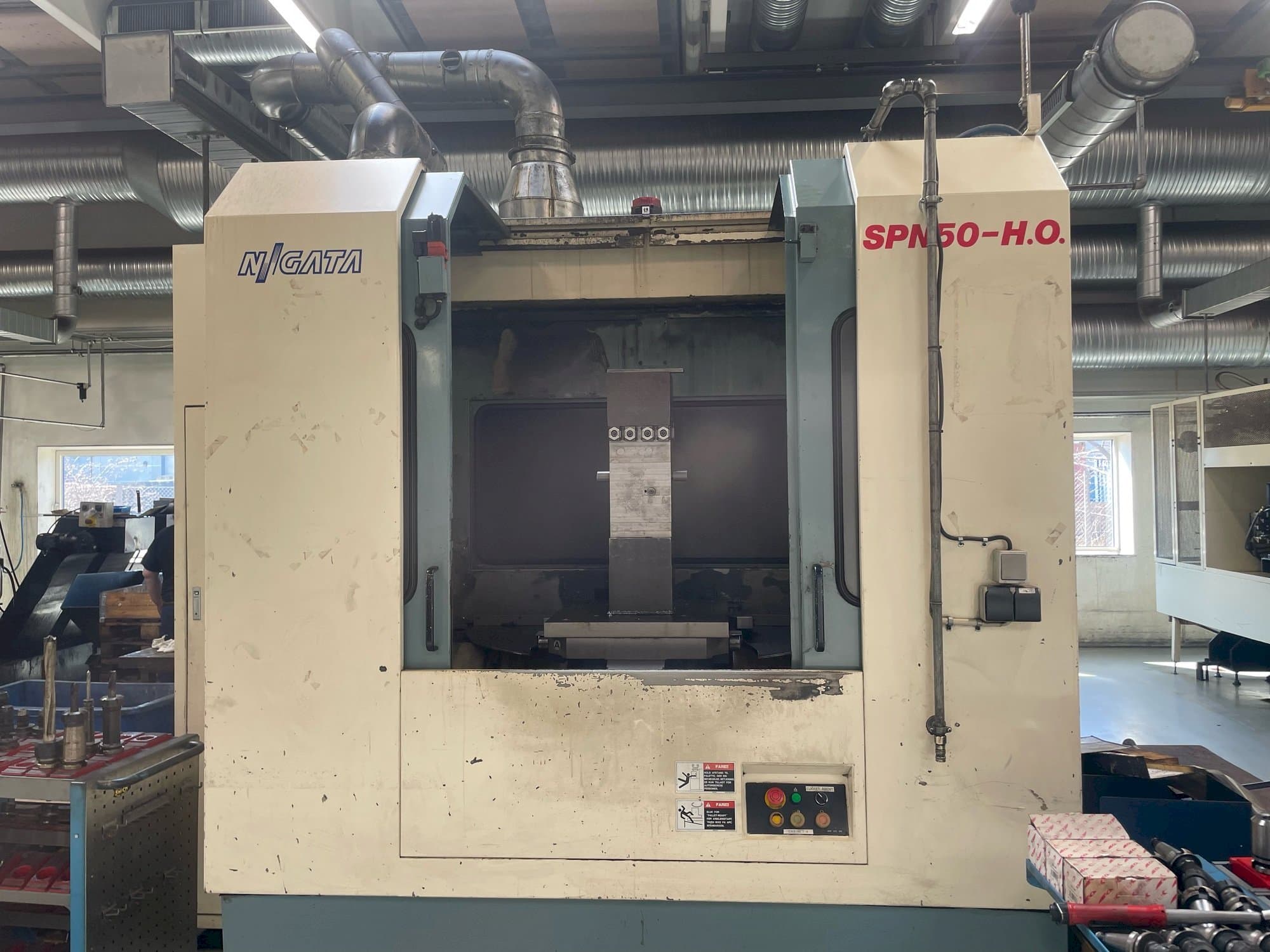 Front view of Niigata SPN 50-HO machine