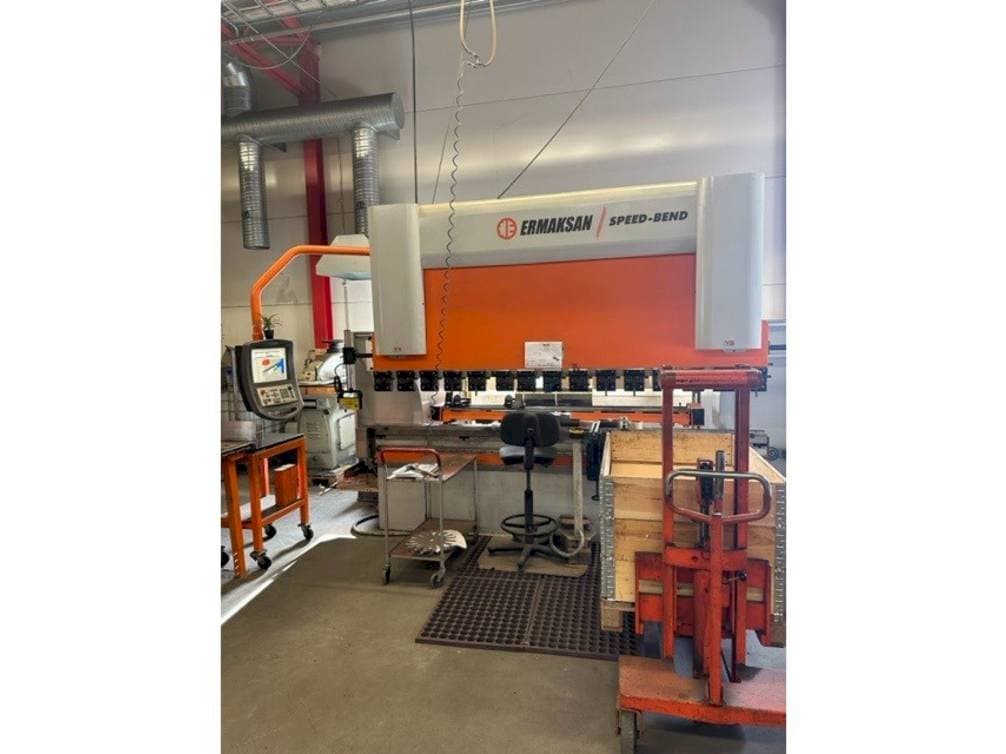 Front view of ERMAKSAN Speedbend 3135  machine