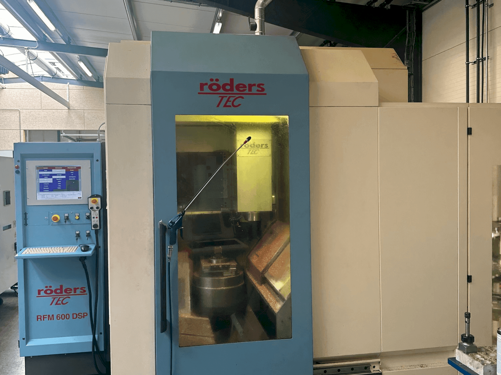 Front view of Roders RFM 600 DSP machine