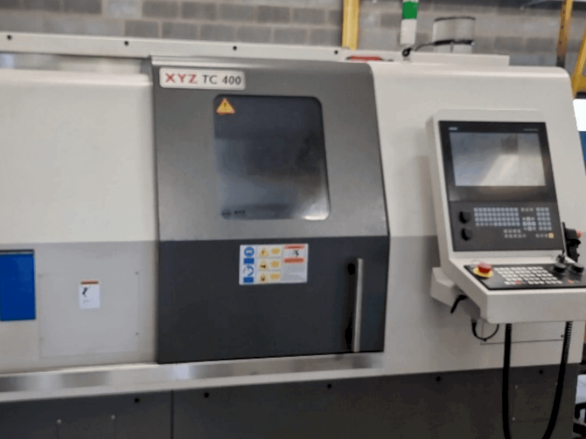 Front view of XYZ TC 400 machine