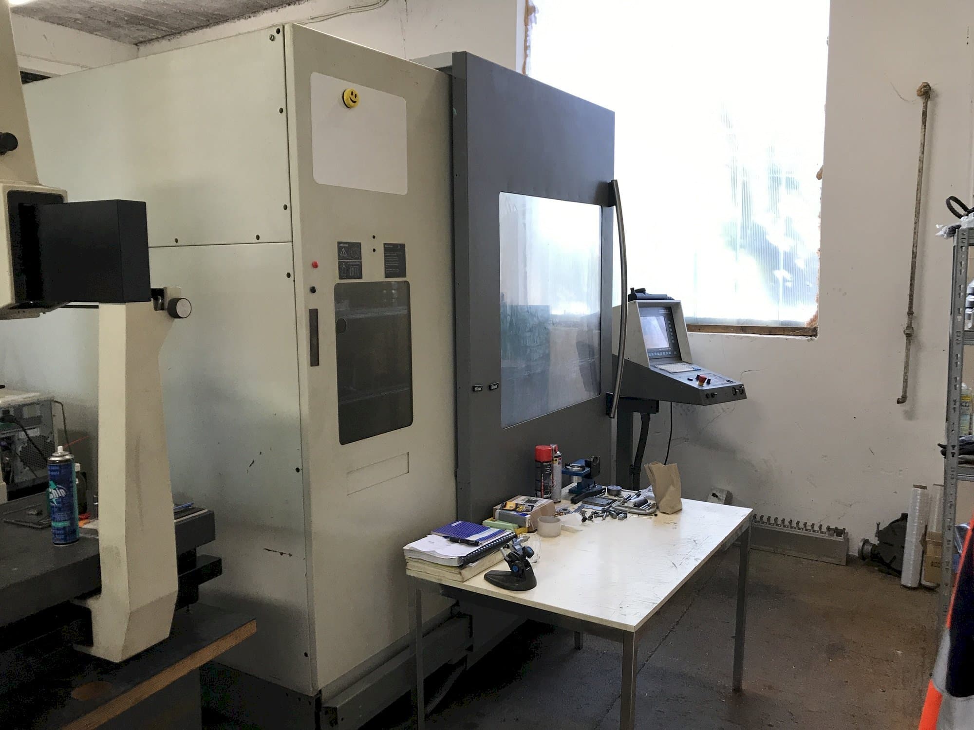 Front view of DECKEL MAHO DMU 60P machine